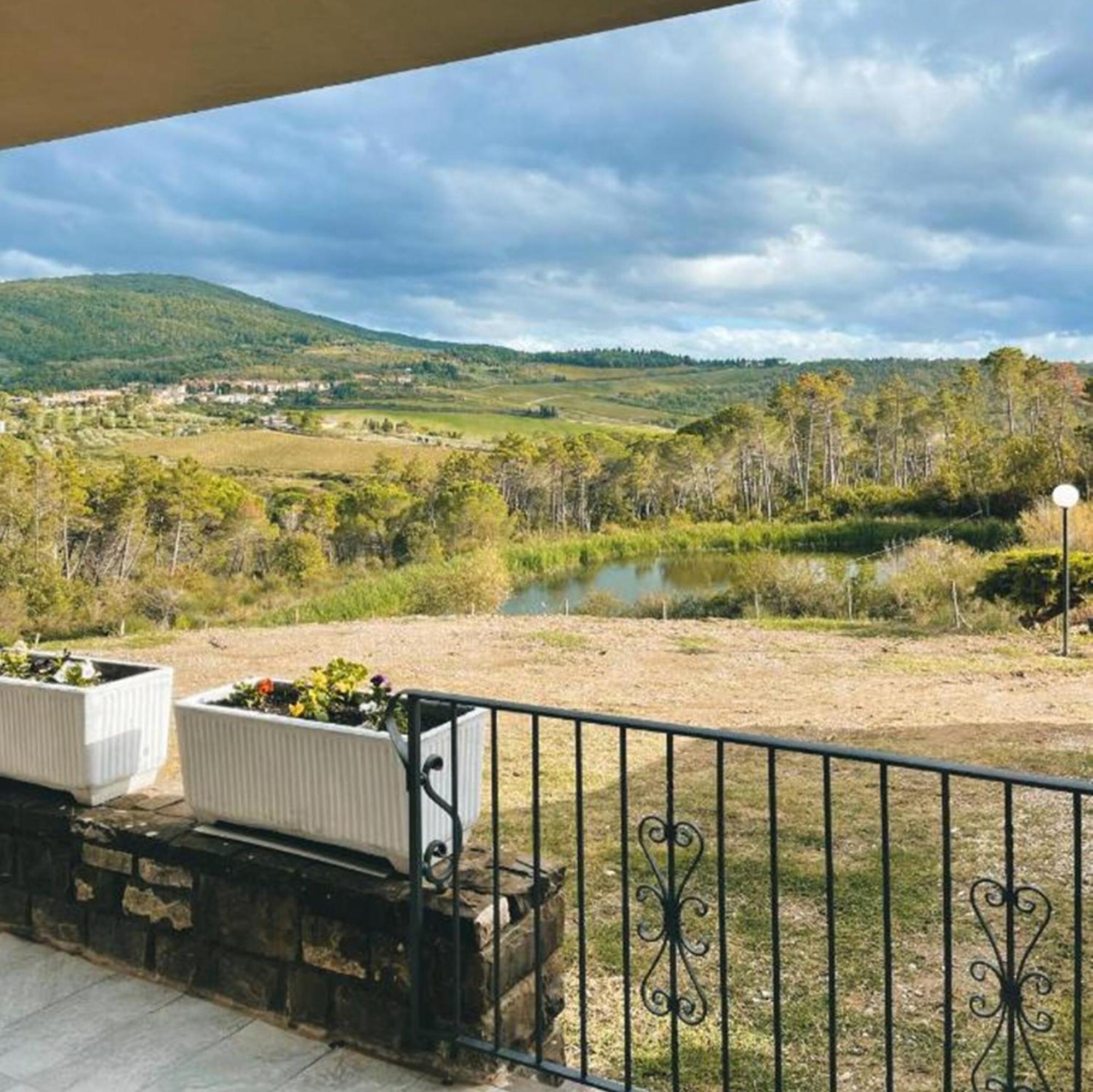 מלון סטרדה Casa Di Palaia מראה חיצוני תמונה